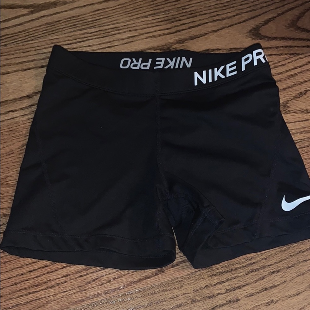 Black Nike pros
